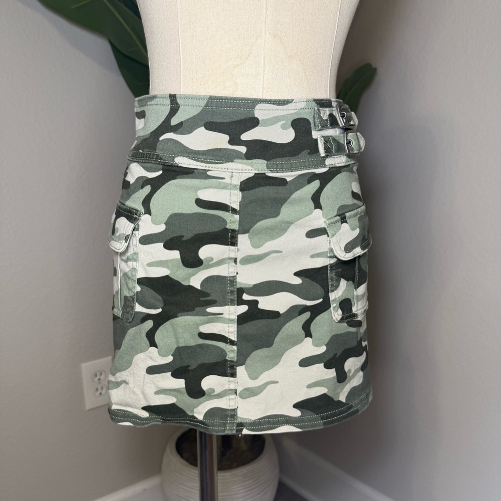 Hollister Camo Cargo Mini Skirt | Size Large | Y2K Low Rise